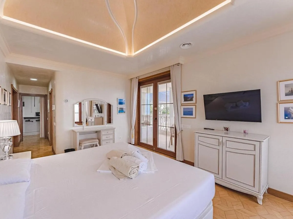 Luxury Villa Nautilus Heated Pool Spa Costa Adeje  0*, Costa Adeje (Tenerife)